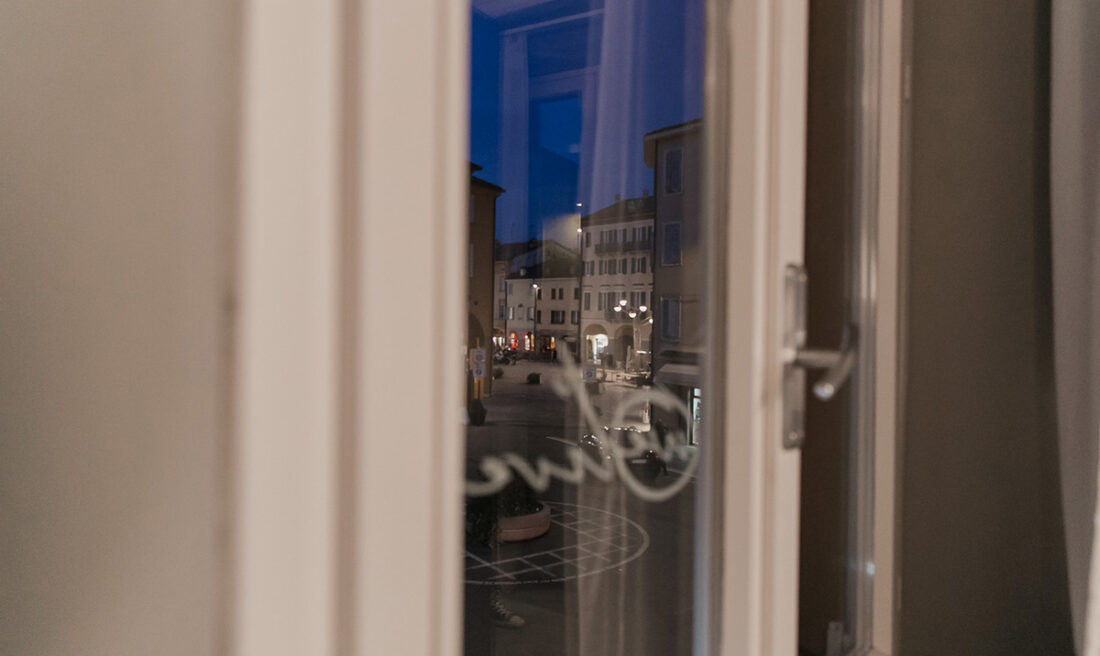 Welive king deluxe room